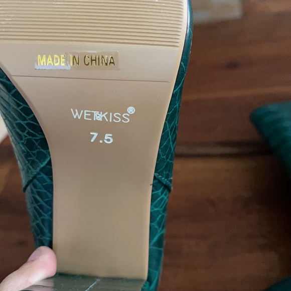 New never worn cute booties - Picture 3 of 5